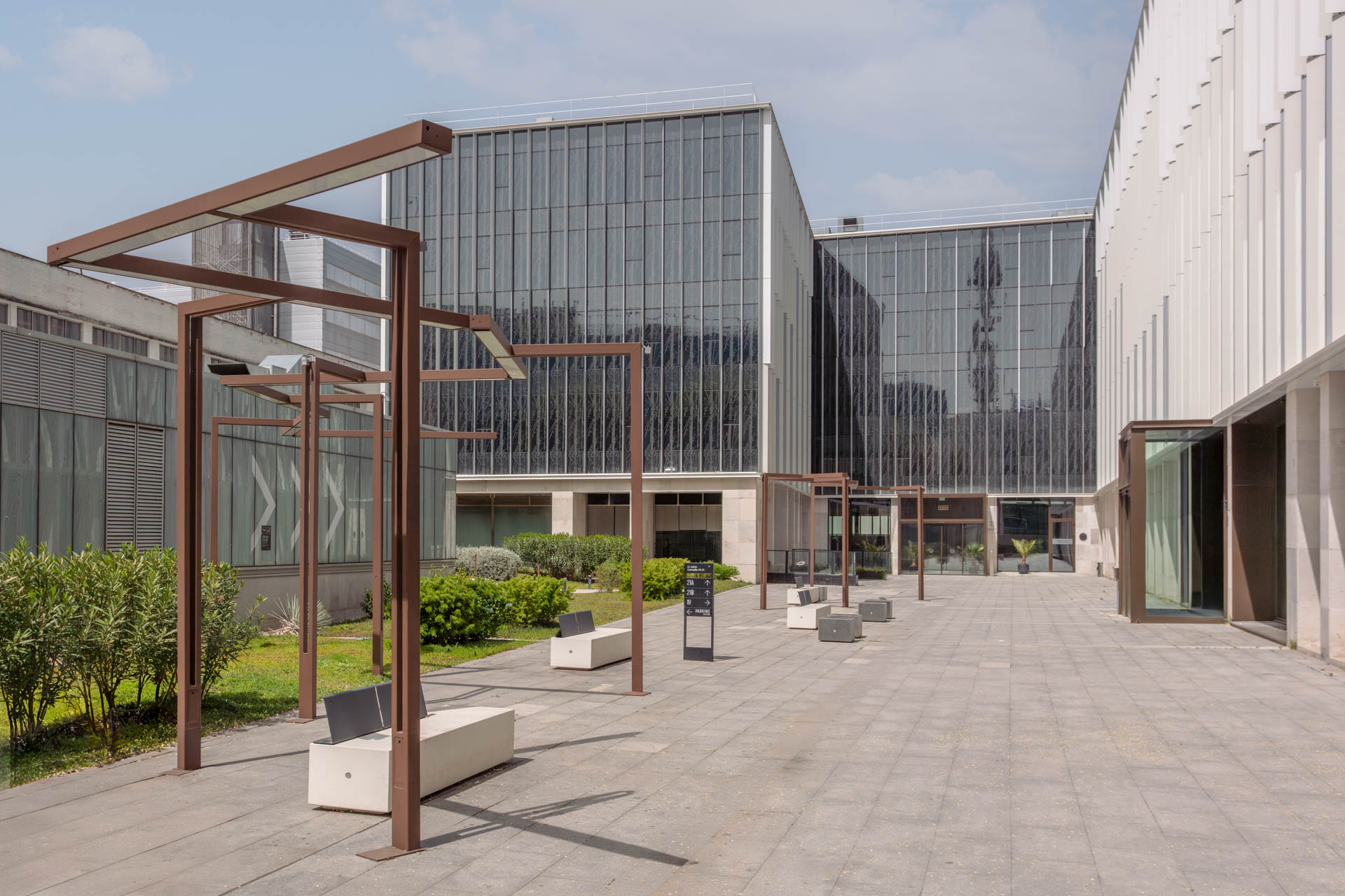 Axis Architecture - Julian Camarillo x Luzestudio (1)